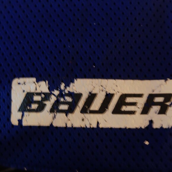 Toronto Maple Leaf Jersey - Picture 5 of 5